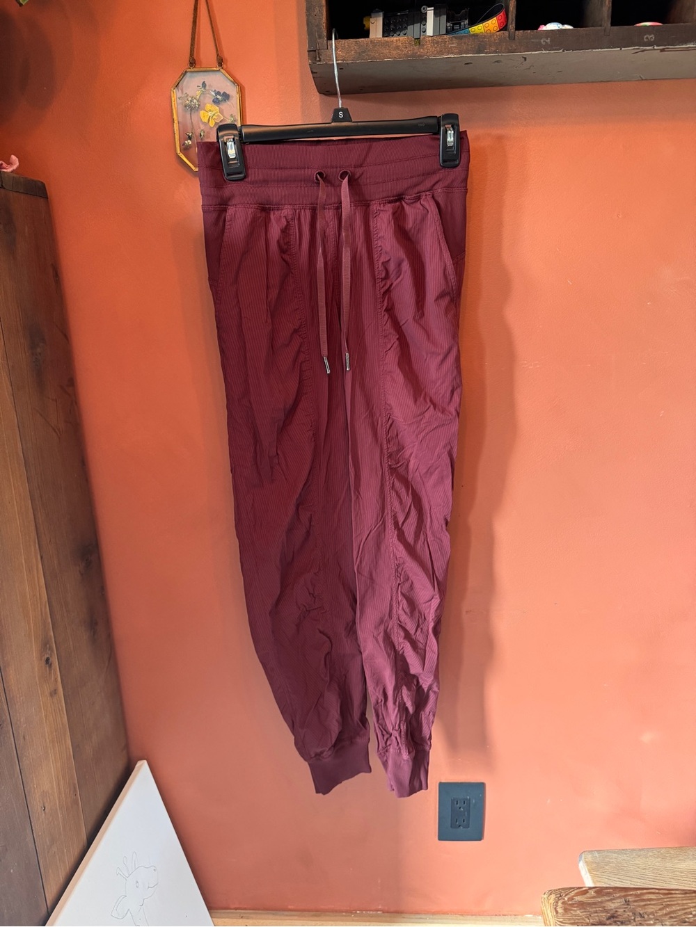 lululemon athletica Burgundy Drawstring Jogger